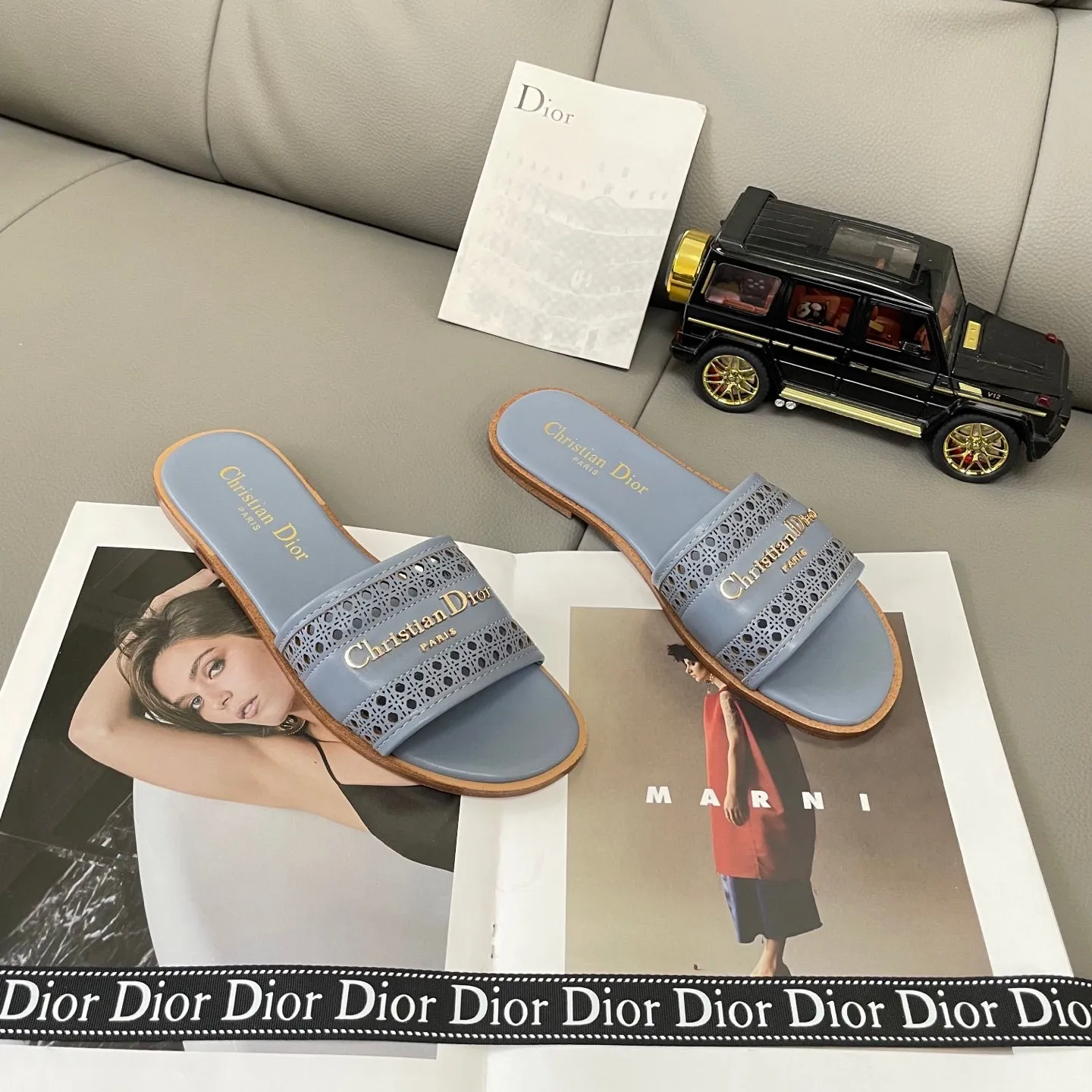 2025 New Hollow Out Flat Shoes