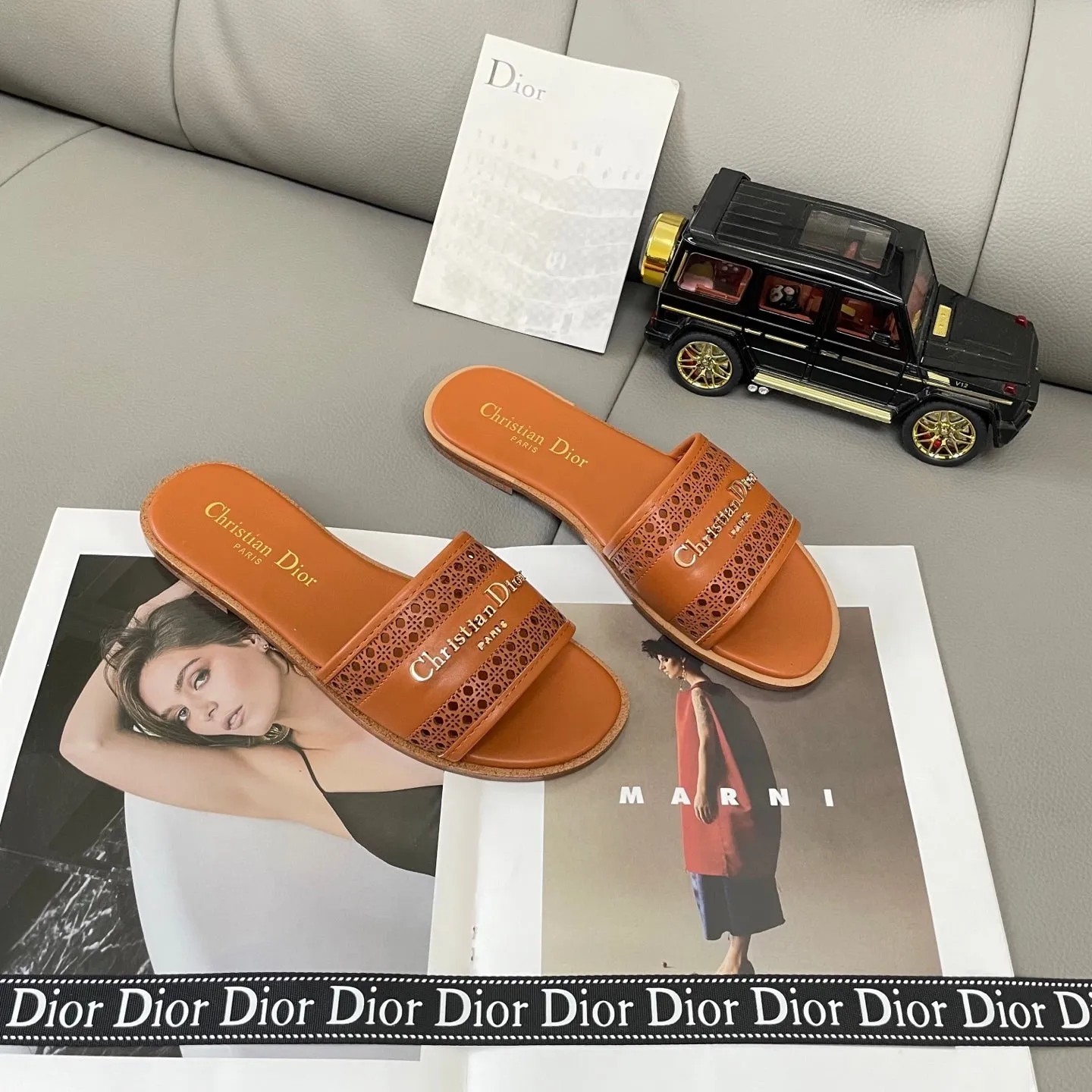 2025 New Hollow Out Flat Shoes