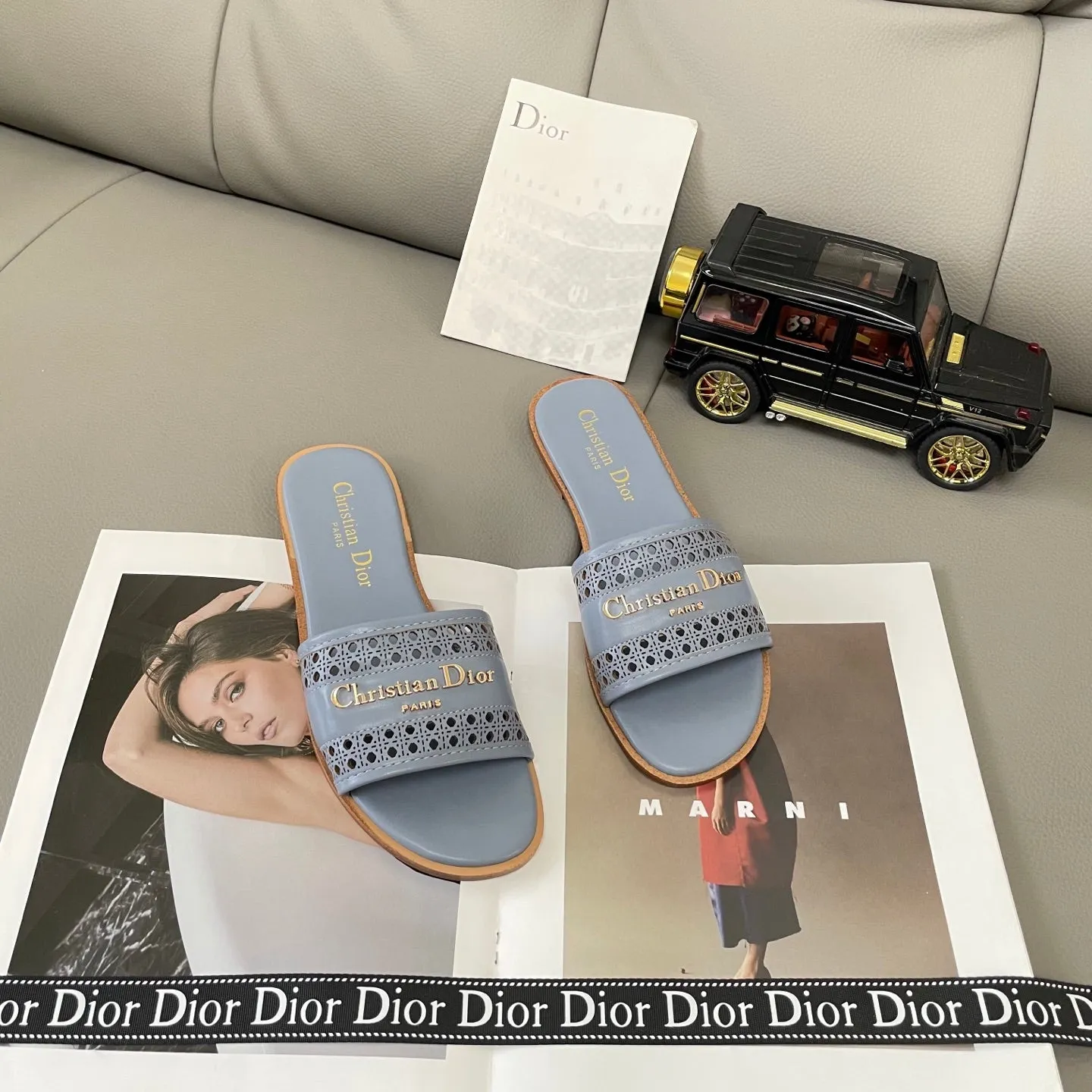 2025 New Hollow Out Flat Shoes