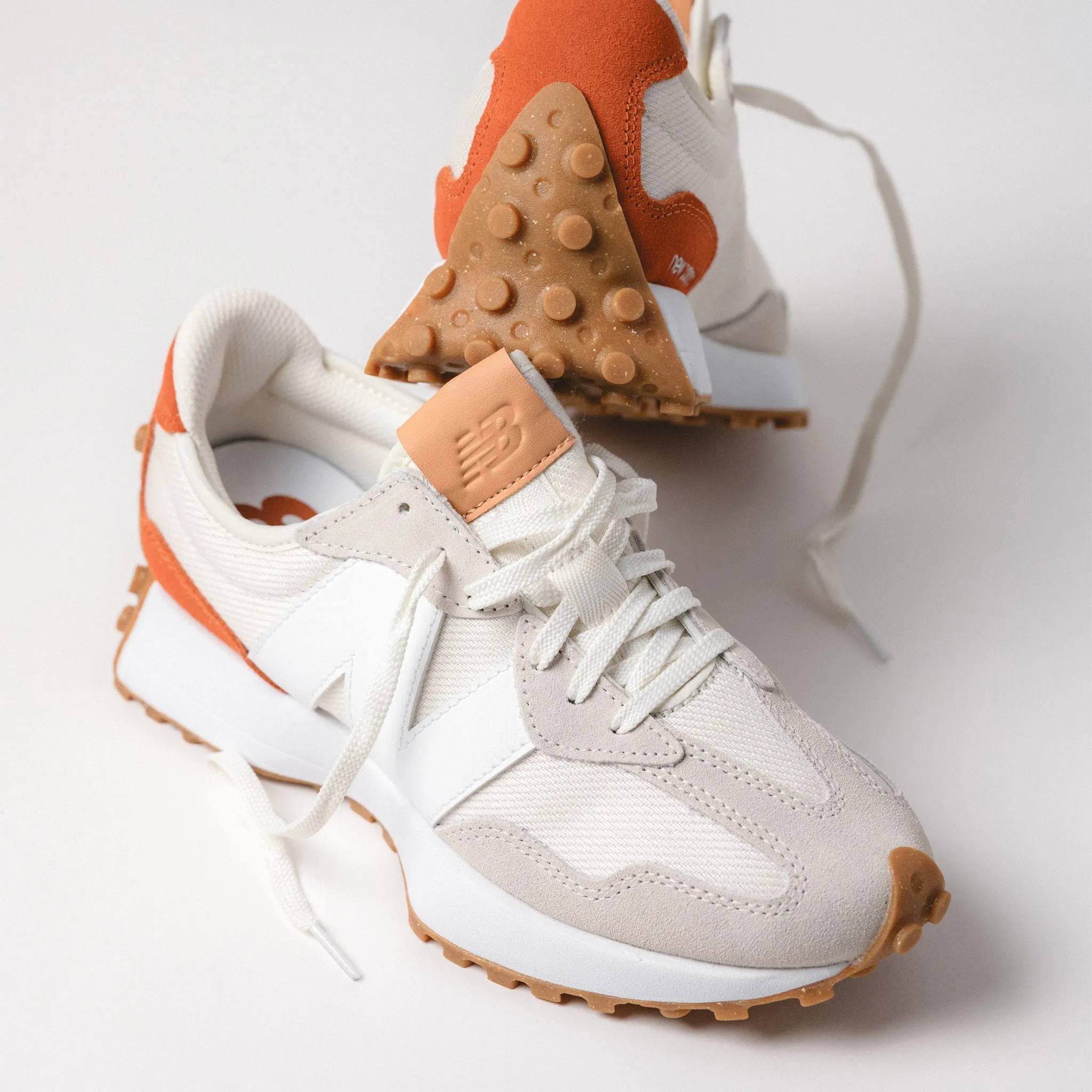 327 V1 - RUST - SUEDE/MESH