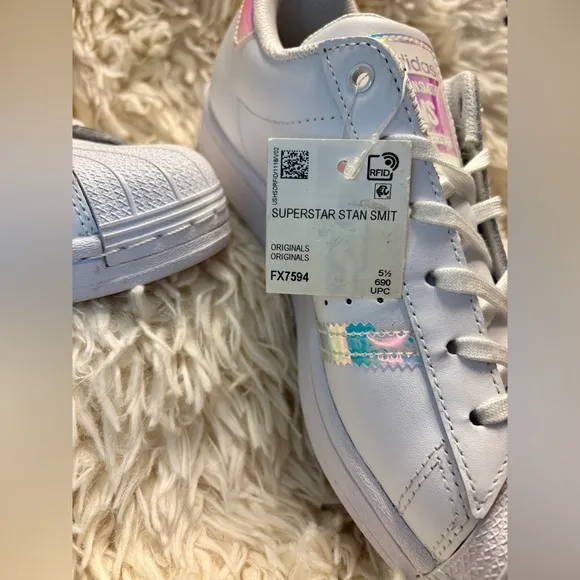 Adidas Stan Smith VS Superstar Shoes Big Kid Size 6/Women 7.5, White/Iridescent
