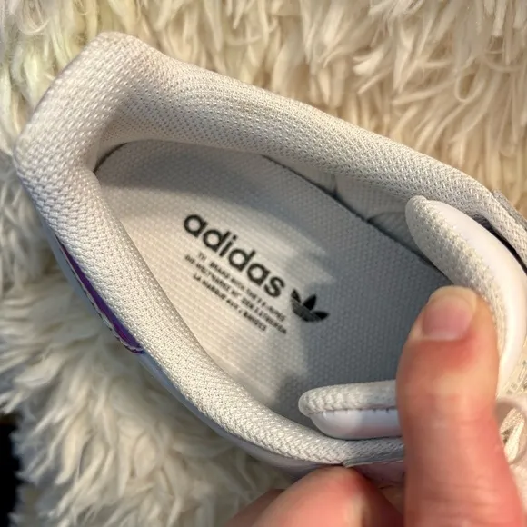 Adidas Stan Smith VS Superstar Shoes Big Kid Size 6/Women 7.5, White/Iridescent