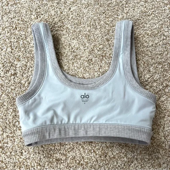 Alo Yoga Ribbed Wellness Sports Bra in Light Grey Size Small