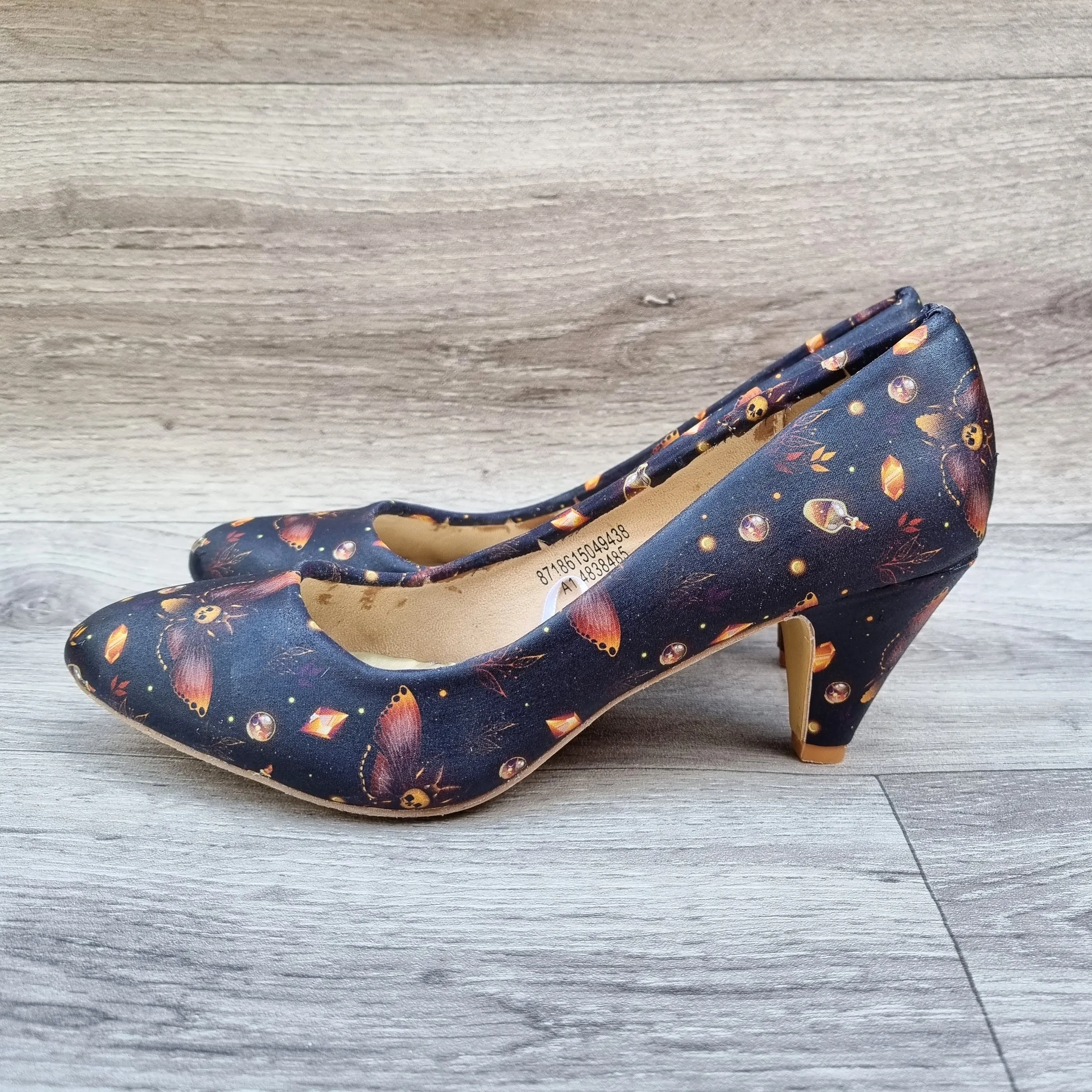 Autumn Death Moth mid heels