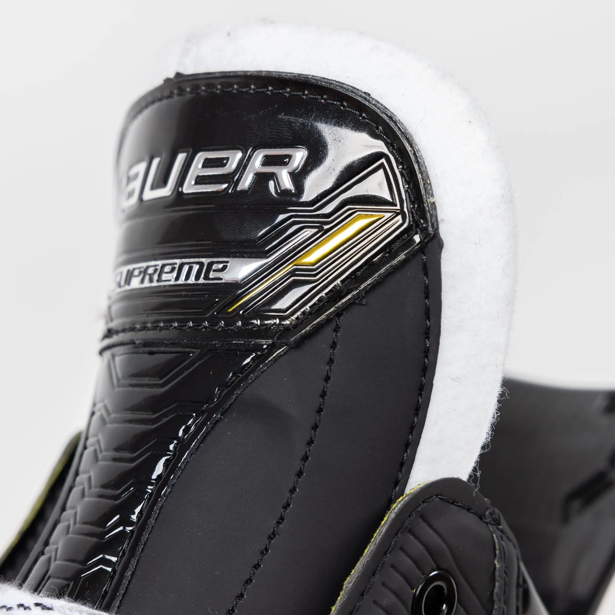 Bauer Supreme M5 Pro Intermediate Hockey Skates w/ Pulse Steel