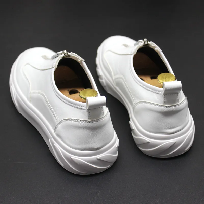 Bright shiny glossy leather paint low-top shoes