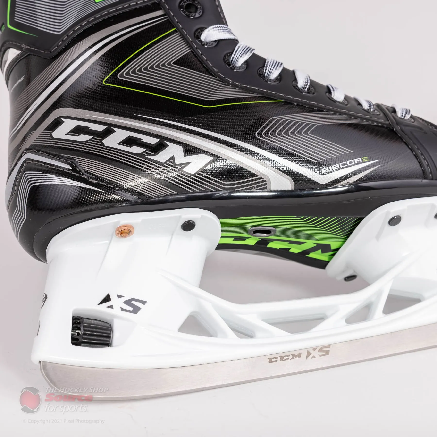 CCM RIBCOR 88K Intermediate Hockey Skates