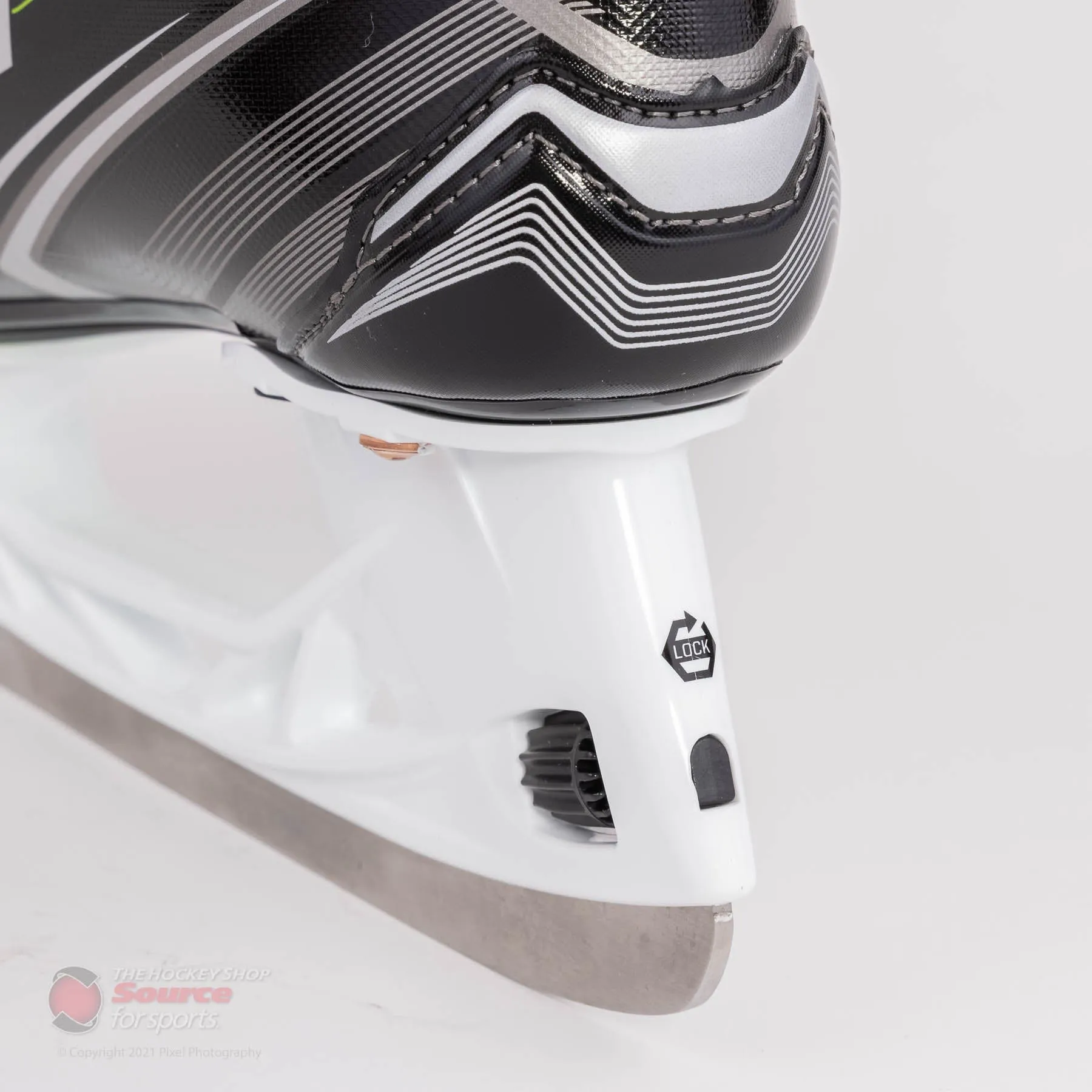 CCM RIBCOR 88K Intermediate Hockey Skates