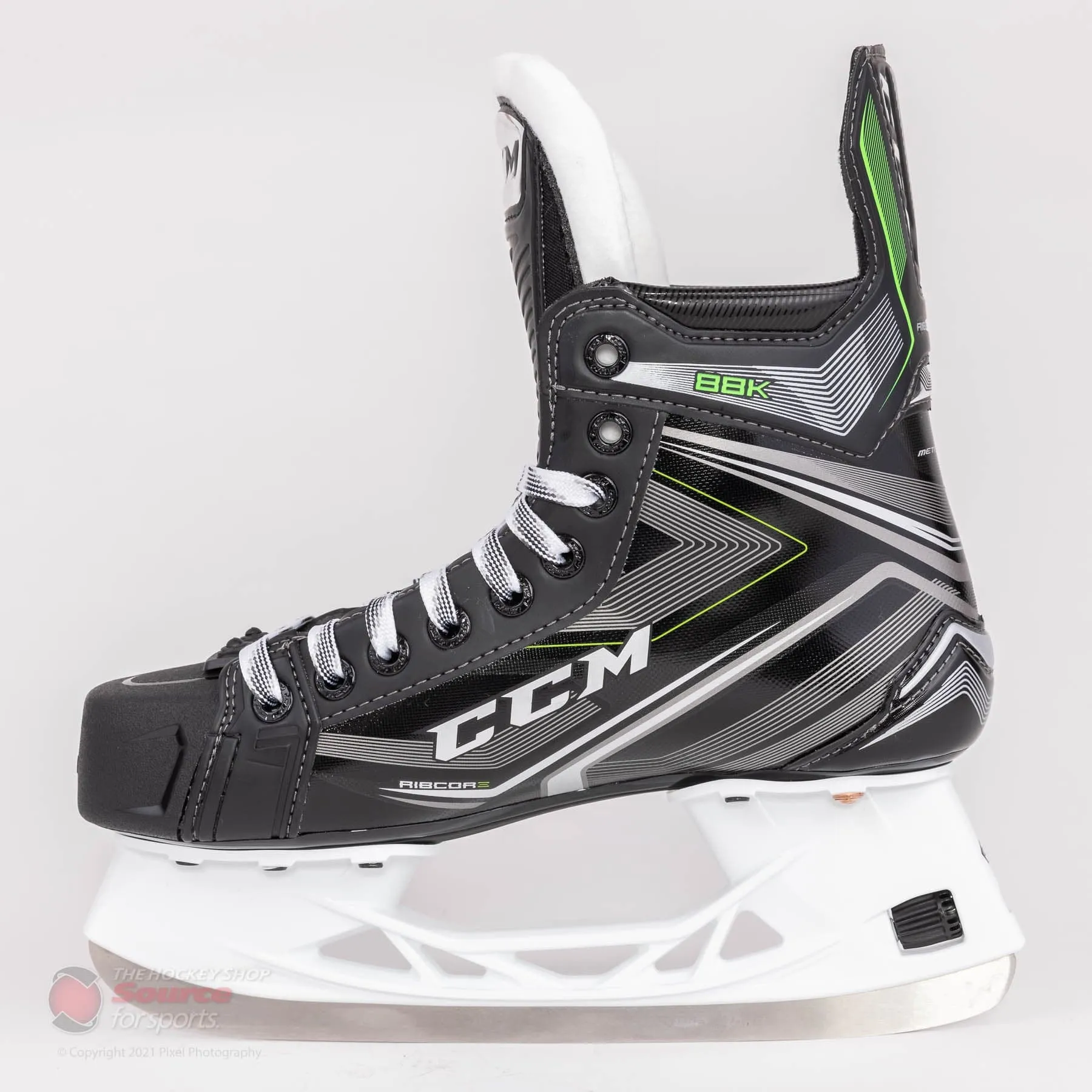CCM RIBCOR 88K Intermediate Hockey Skates