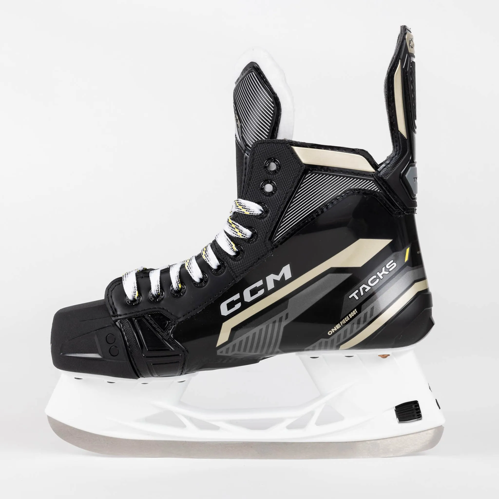 CCM Tacks AS570 Intermediate Hockey Skates