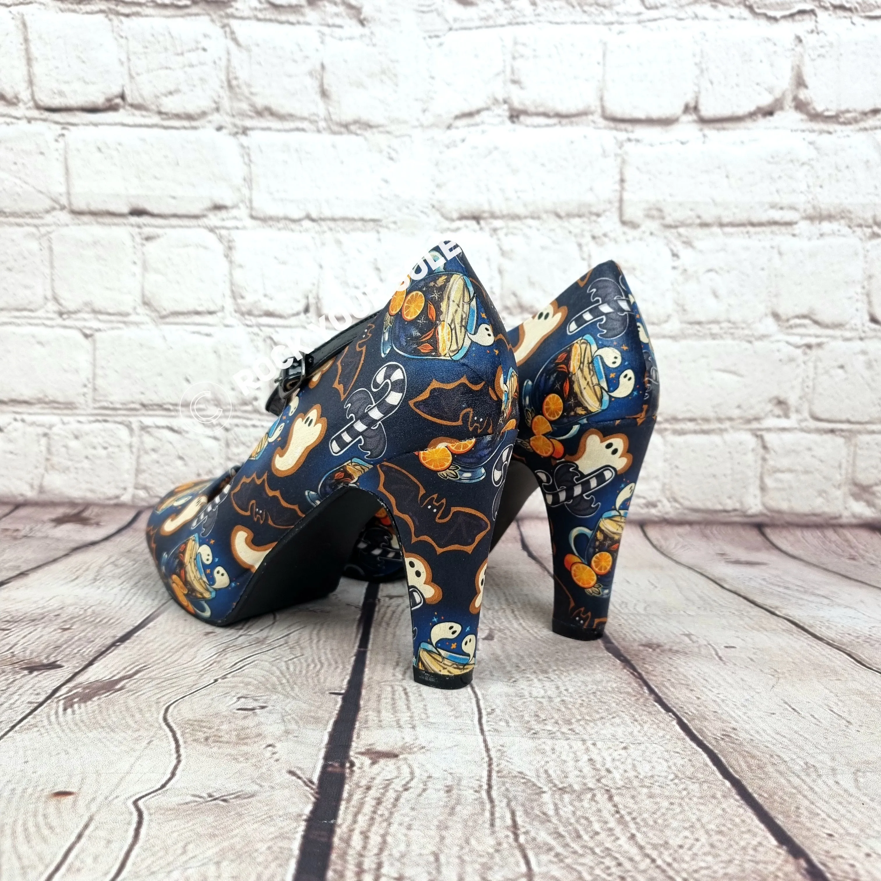 Christmas Ghost Tea 4inch heels with staps