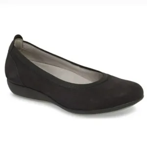 Dansko Kristen Ballet Flat Black Women's 36