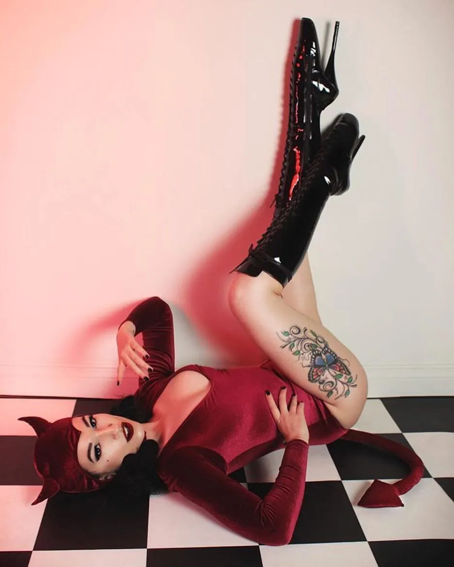 Devious Ballet 2020 [Maat 44 | US-13] || WAARDEVERMINDERING