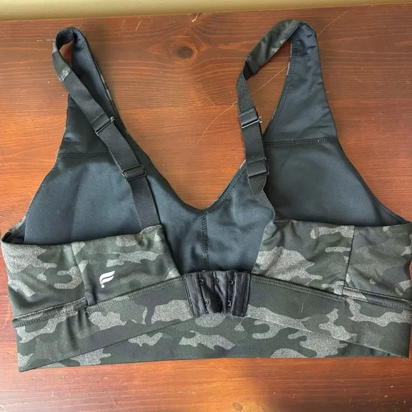 Fabletics All Day Every Day Low Impact Sports Bra Bundle of 2 Medium White Camo