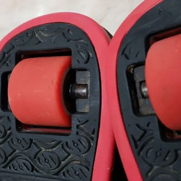 HEELYS SKATE SHOES, SIZE 6