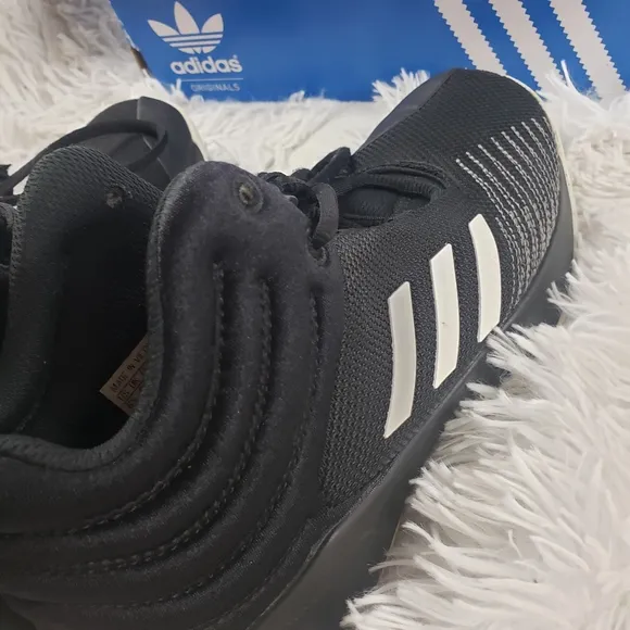 Kids Adidas Gray Stich sneakers size 6.5y