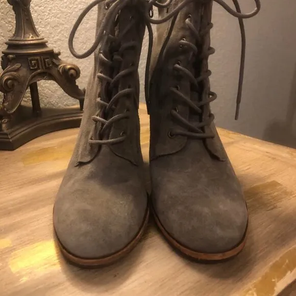 KORK-EASE Elfa Booties Lace Up Grey Suede Heeled Ankle Boot SZ 9.5