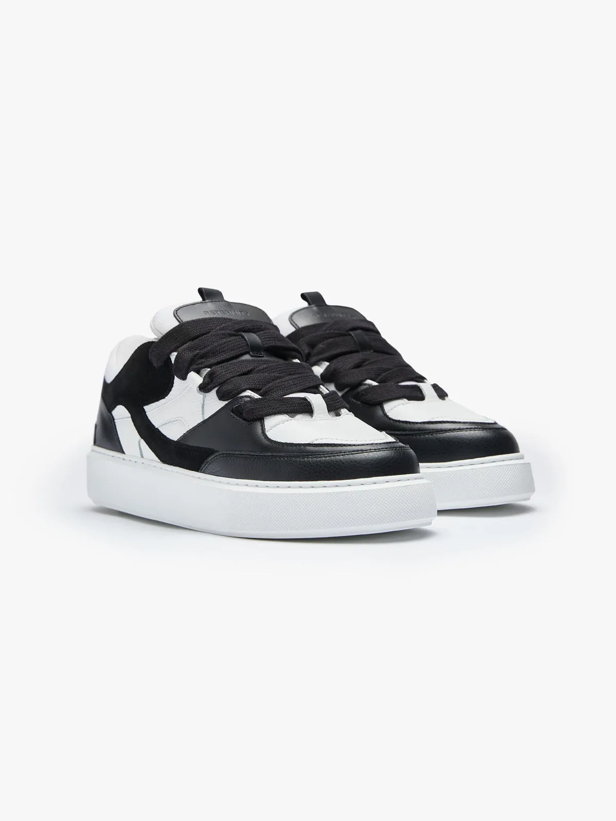 LE SKATEUR - BLACK/WHITE