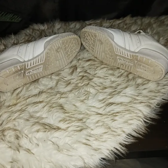 Men's Adidas Rivalry size 9.5