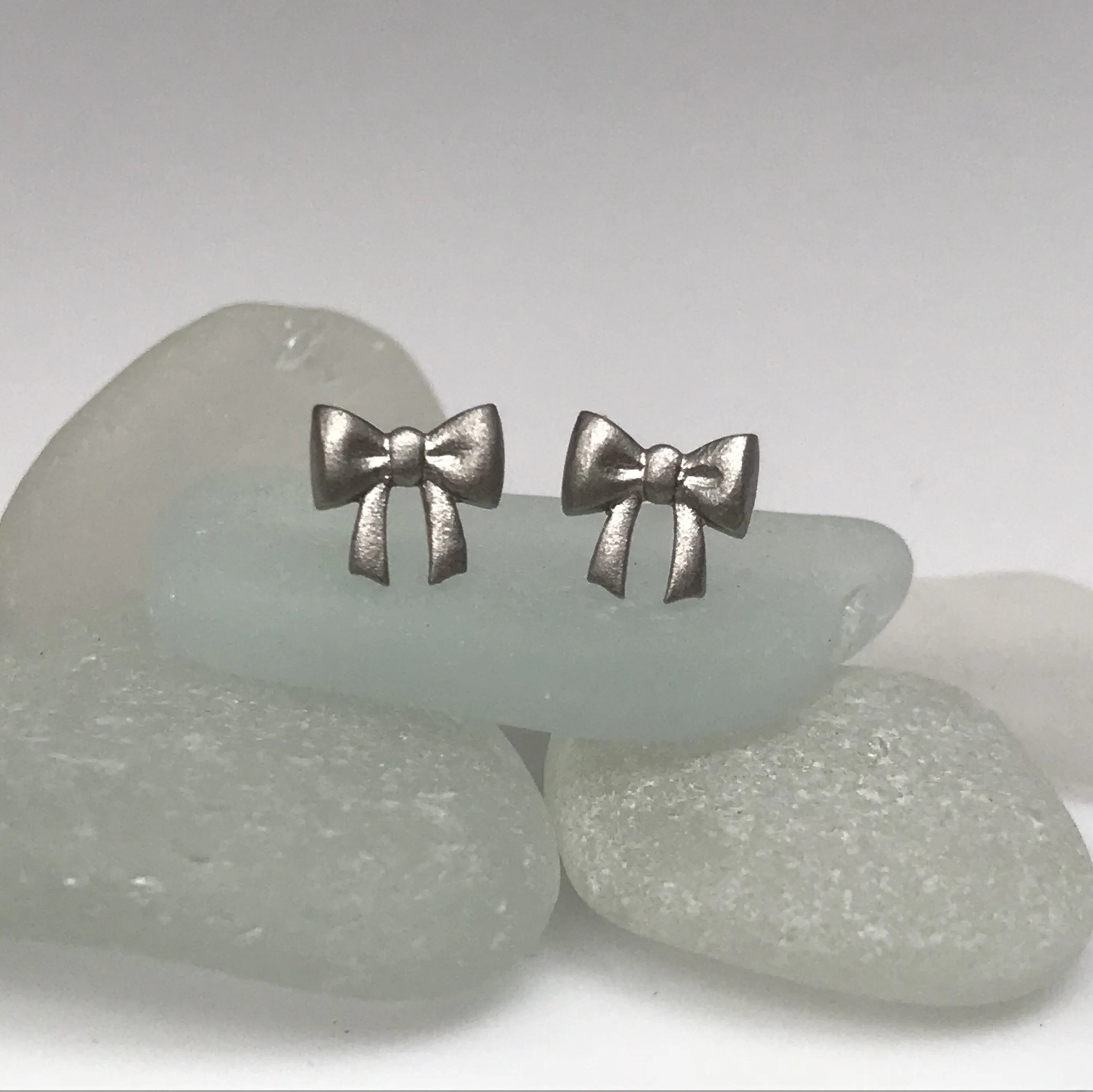Mini Bow Earrings