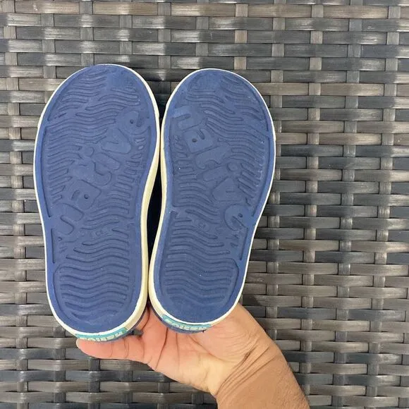 Native Jeffersons kid size 9