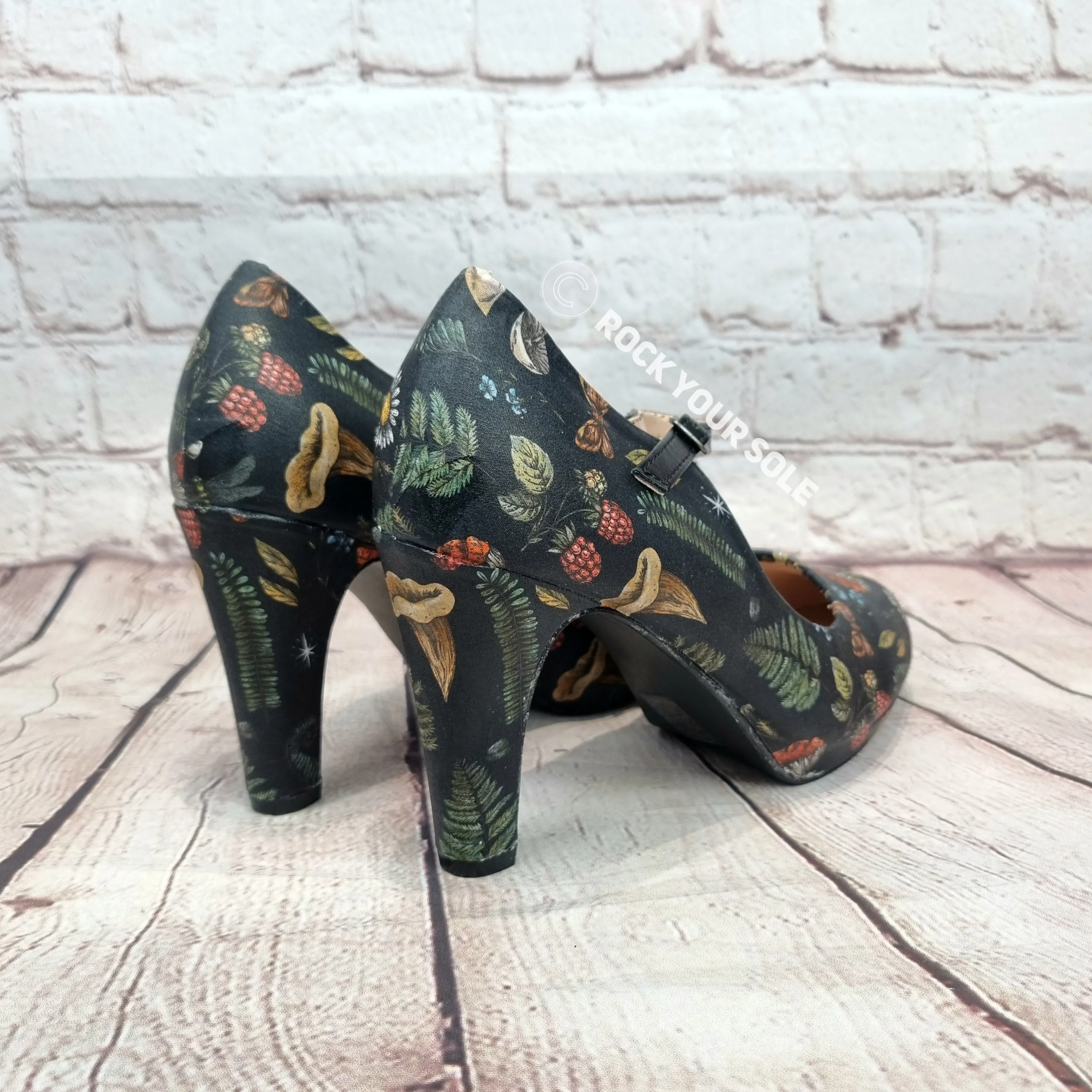 Nature Mushrooms 4inch heels with staps