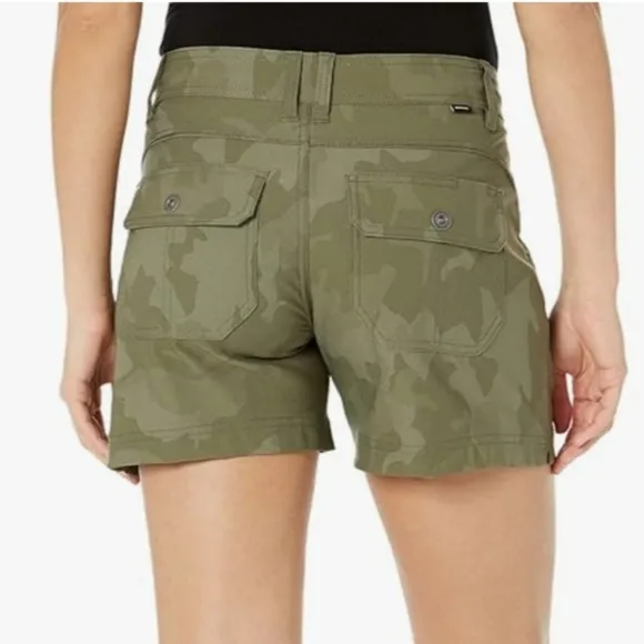 NWT Prana Halle Short ll 5&quot; Green Sage Camo.  Women's size 14.