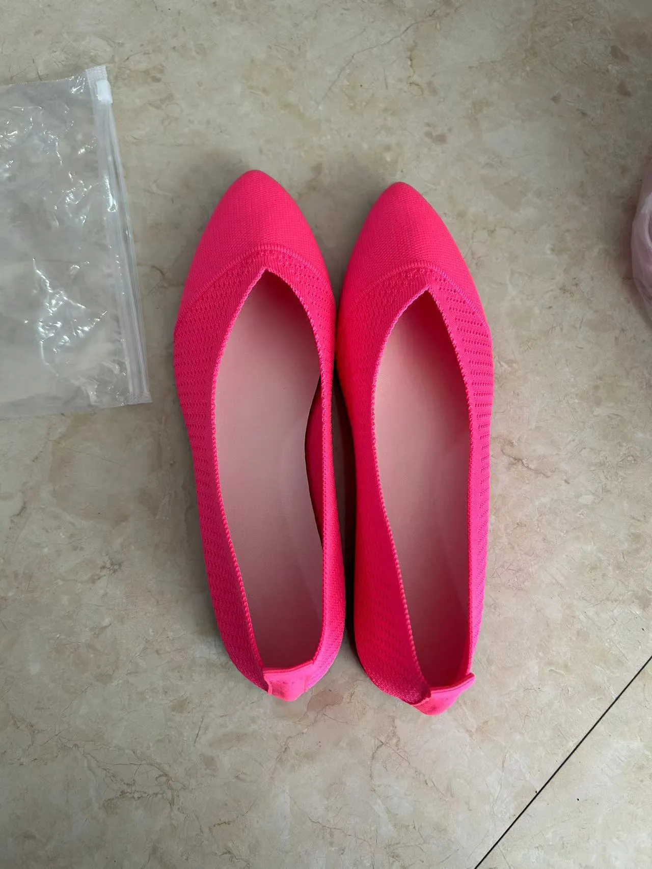 Plus Size Solid Color Pointed Flat Soft Sole Thin Shoes