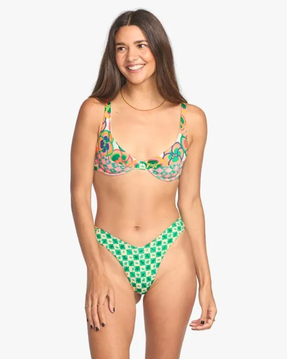 Reversible V Hike | Bikini Bottom