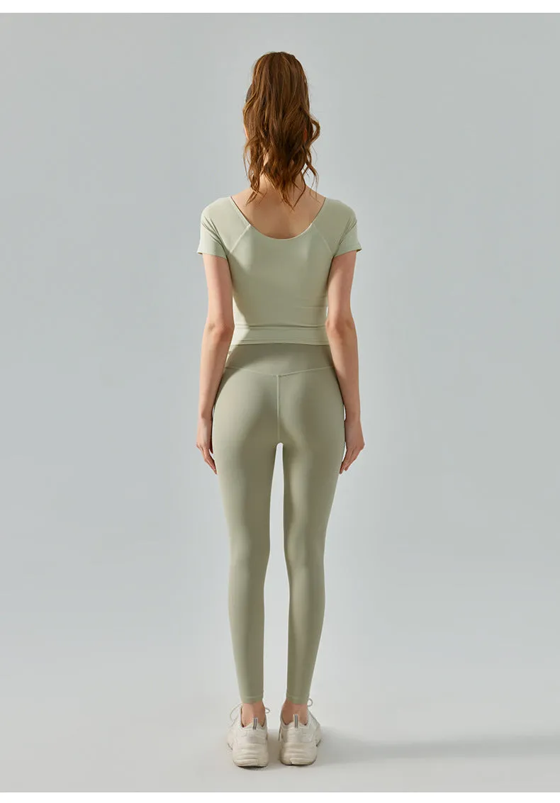 Seamless Short Sleeve Yoga Top | Removable Chest Pads, Slim Fit