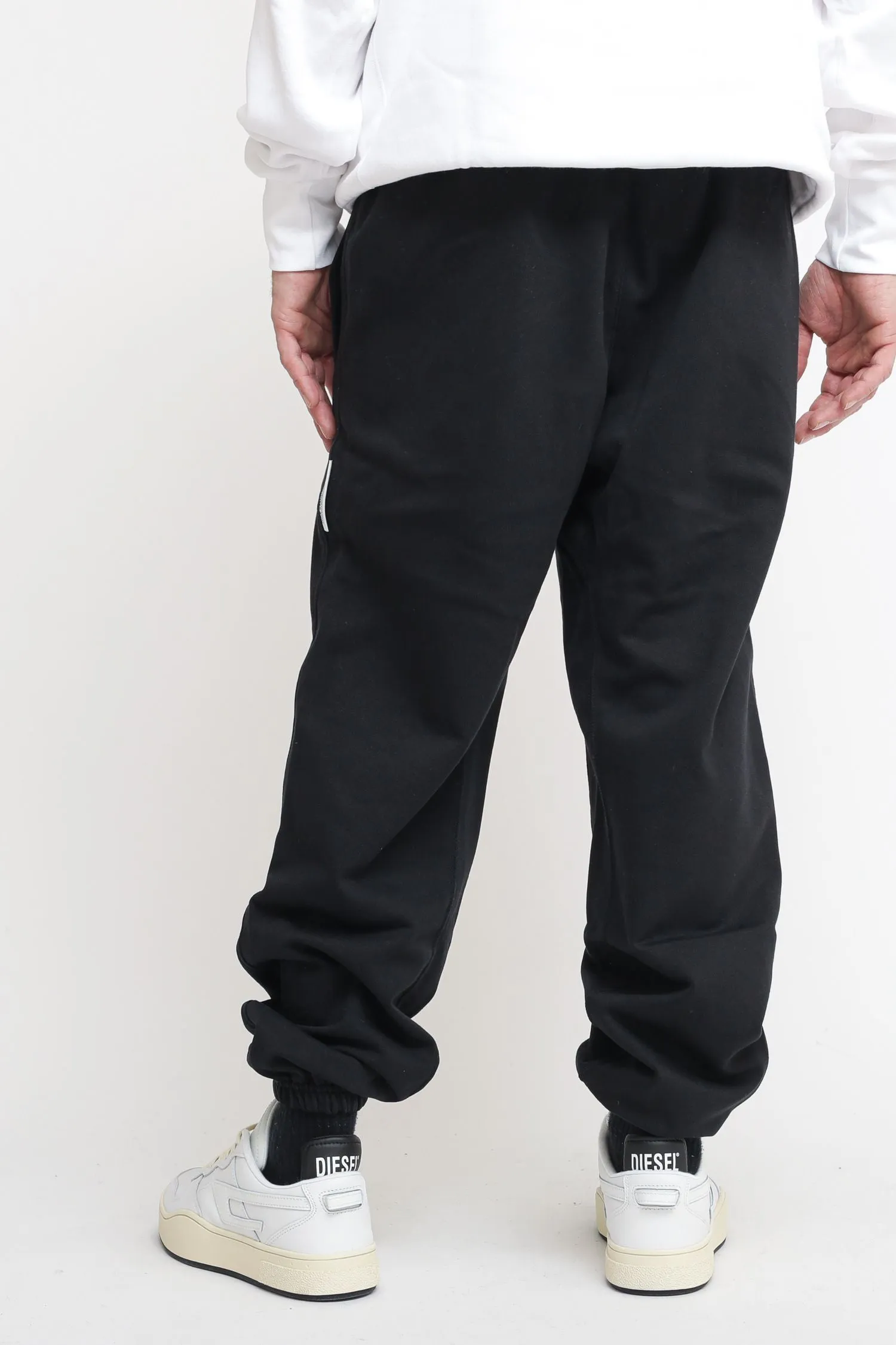 Standard Fit - Black