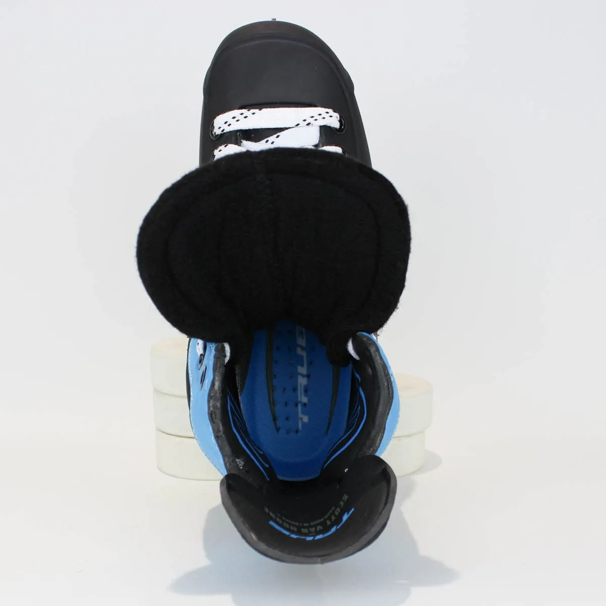 TRUE Player Junior Hockey Skates - Pro Stock - VH Holder - Blue Side - Size 4