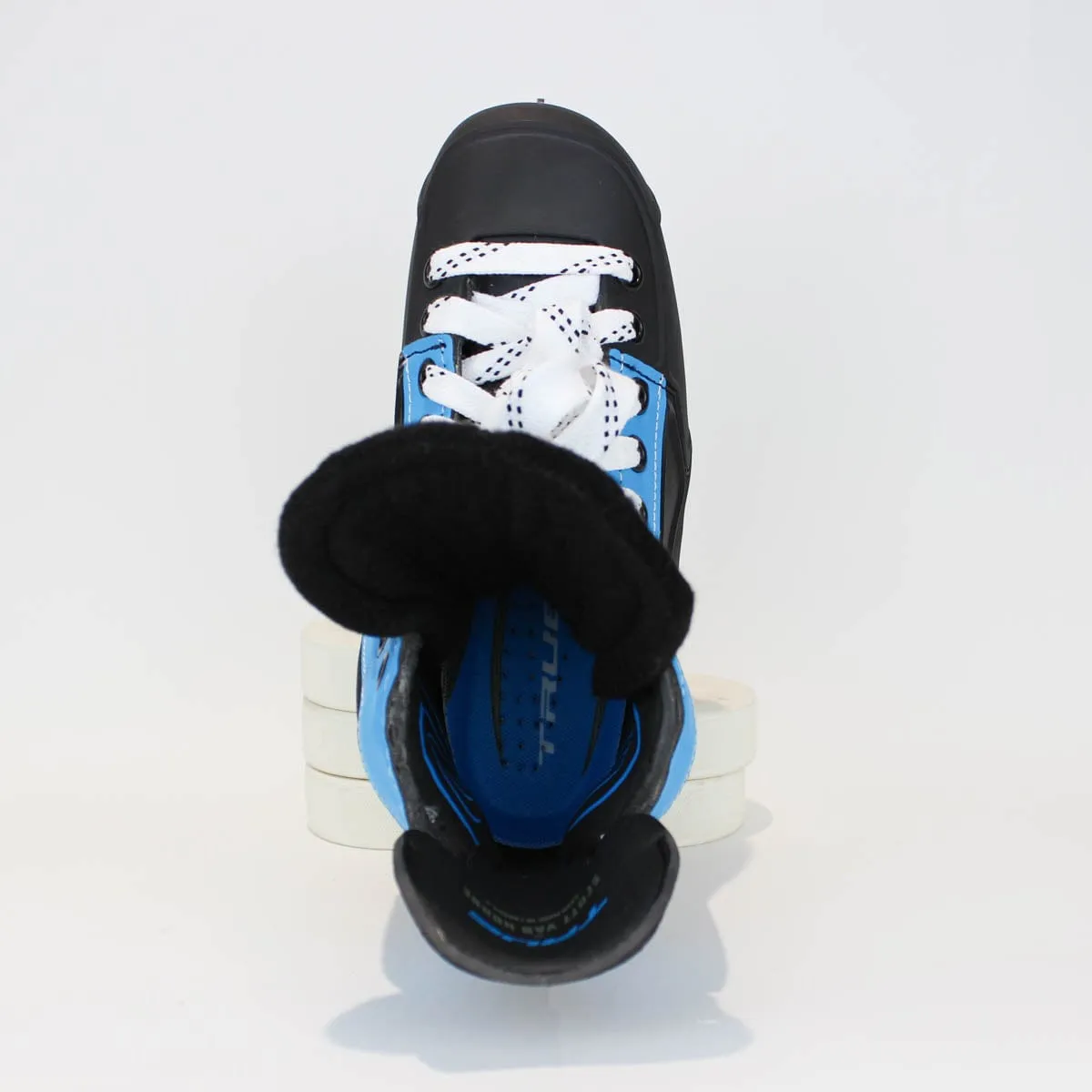 TRUE Player Junior Hockey Skates - Pro Stock - VH Holder - Blue Side - Size 4
