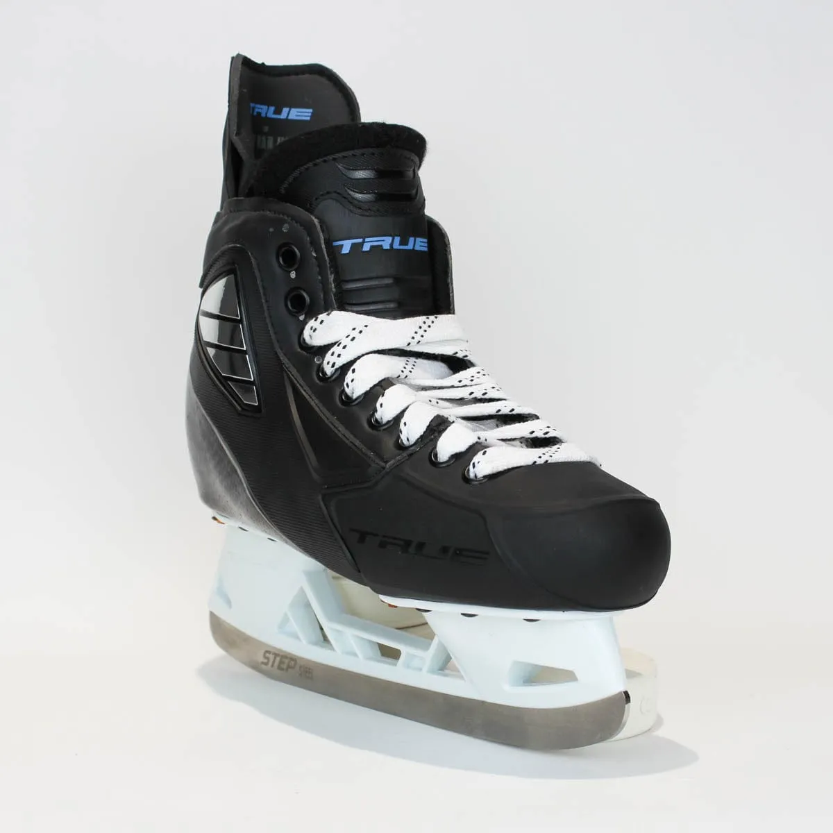 TRUE Player Junior Hockey Skates - Pro Stock - VH Holder - Felt Liner - Size 5