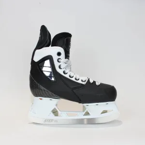 TRUE Player Junior Hockey Skates - Pro Stock - VH Holder - White Side - Size 4