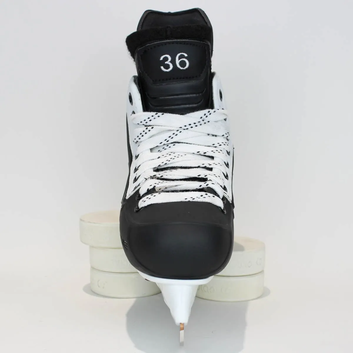 TRUE Player Junior Hockey Skates - Pro Stock - VH Holder - White Side - Size 4