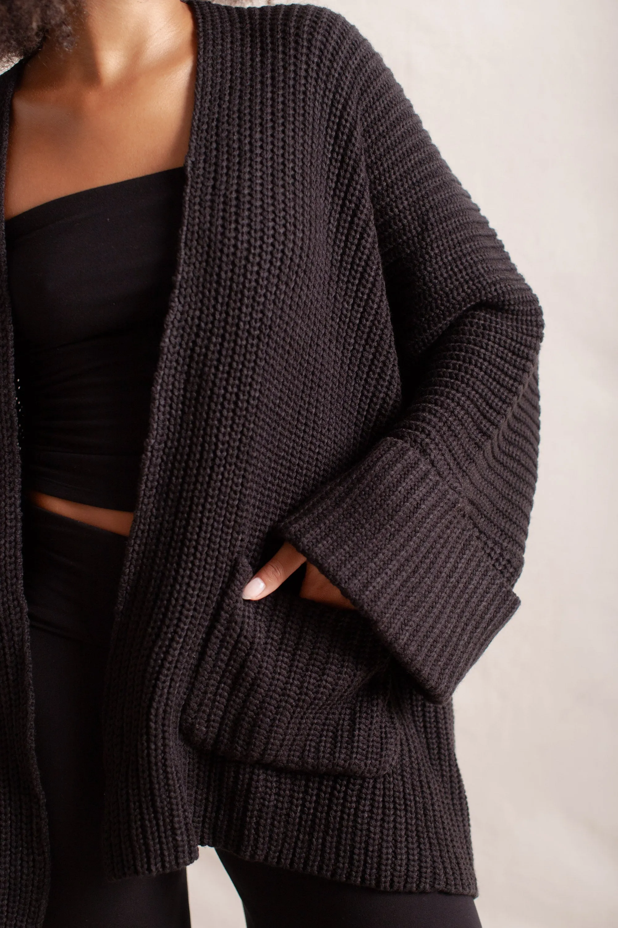Tuula Poncho Black