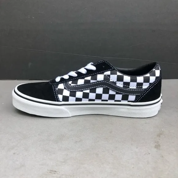 VANS Kids' Ward Low Top Sneaker /Big Kid