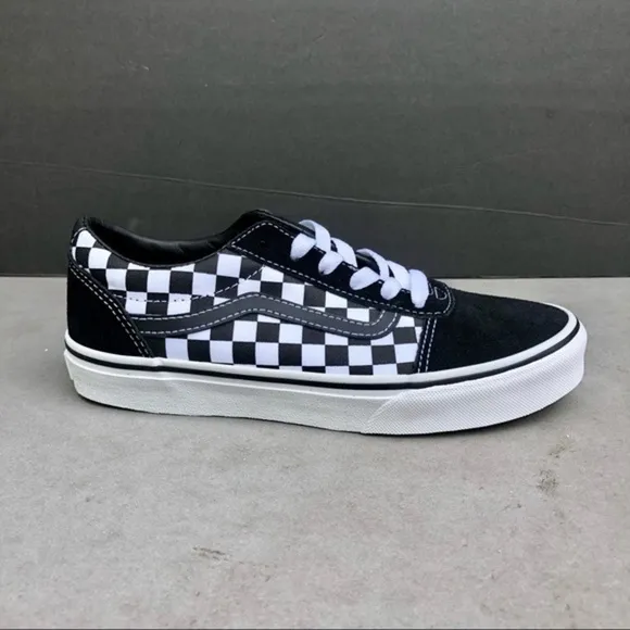 VANS Kids' Ward Low Top Sneaker /Big Kid