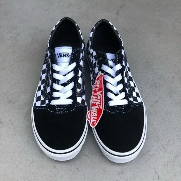 VANS Kids' Ward Low Top Sneaker /Big Kid