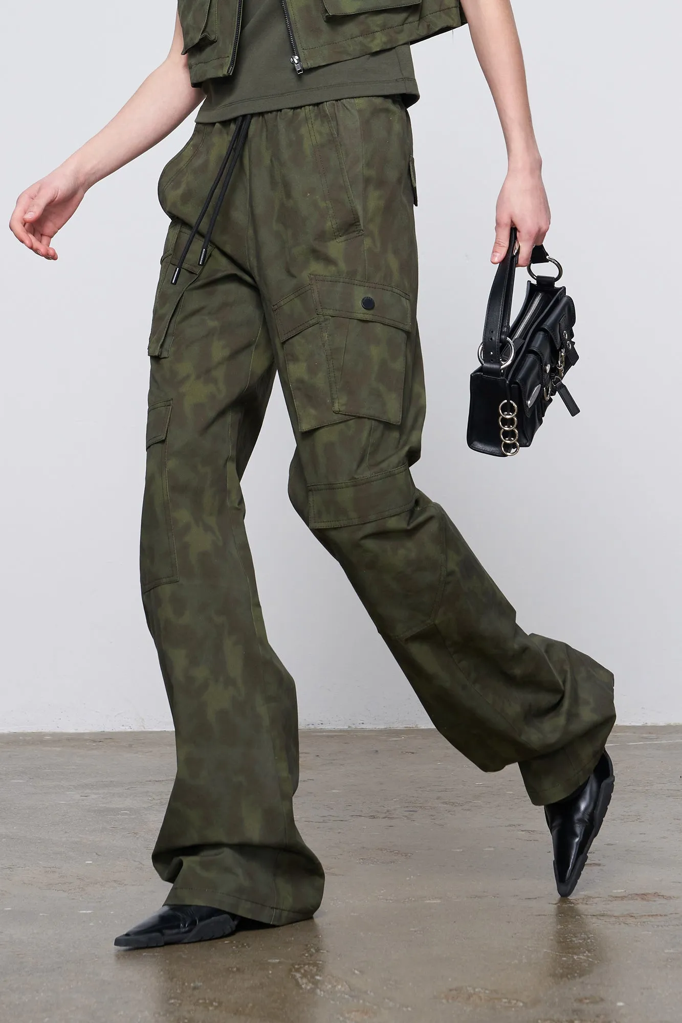 Vintage camouflage cargo pants