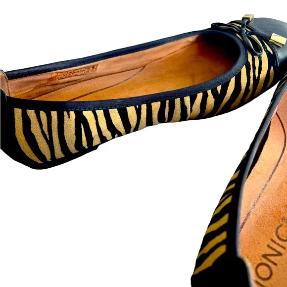 Vionic ladies ballet flat style leather Minna  tiger print size 8 excell…