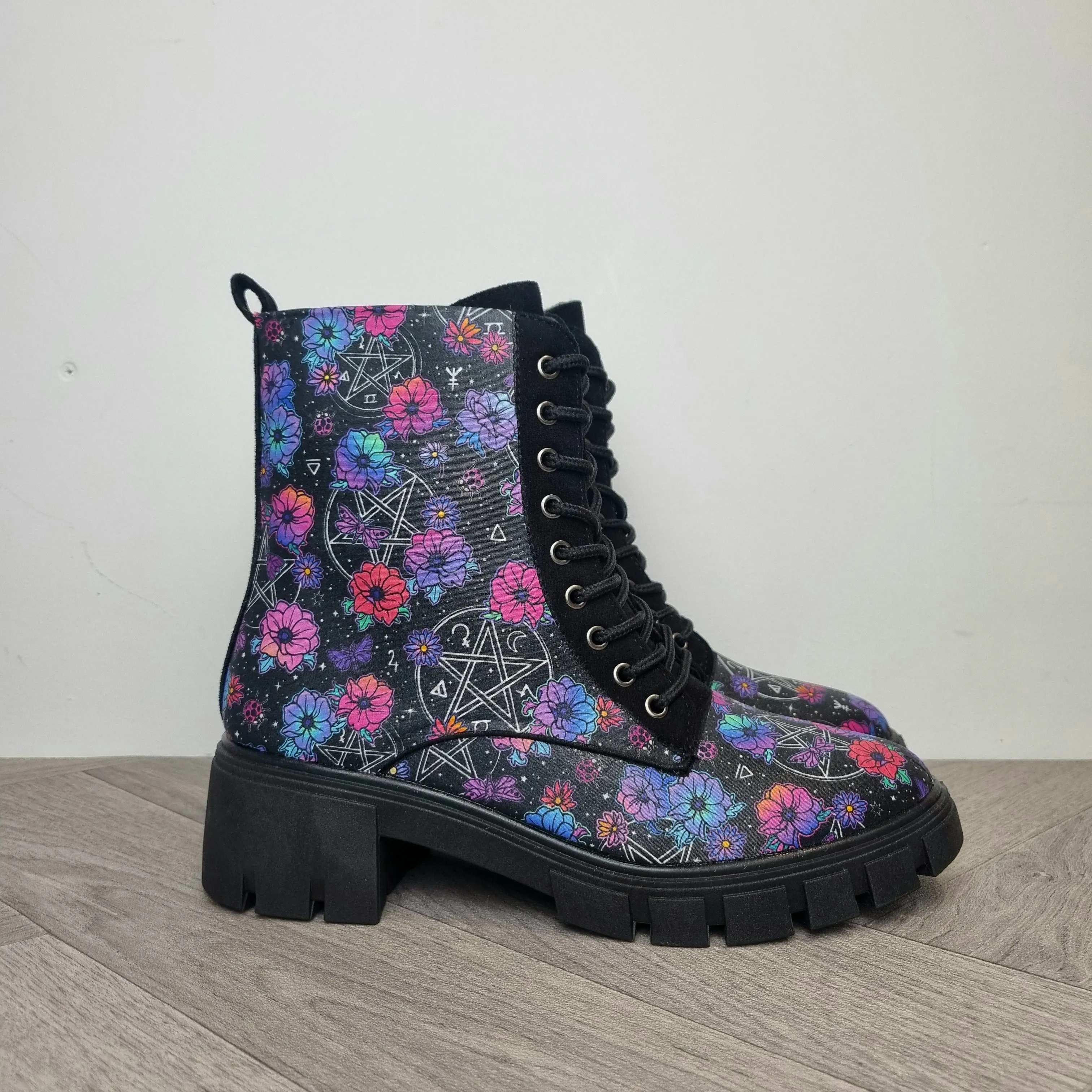 Witch Pentacle heel ankle boots