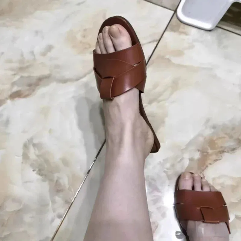 Women's Square Toe Slippers Cross Flat Sandals Simple and Stylish Flat Heel Sandals Slippers